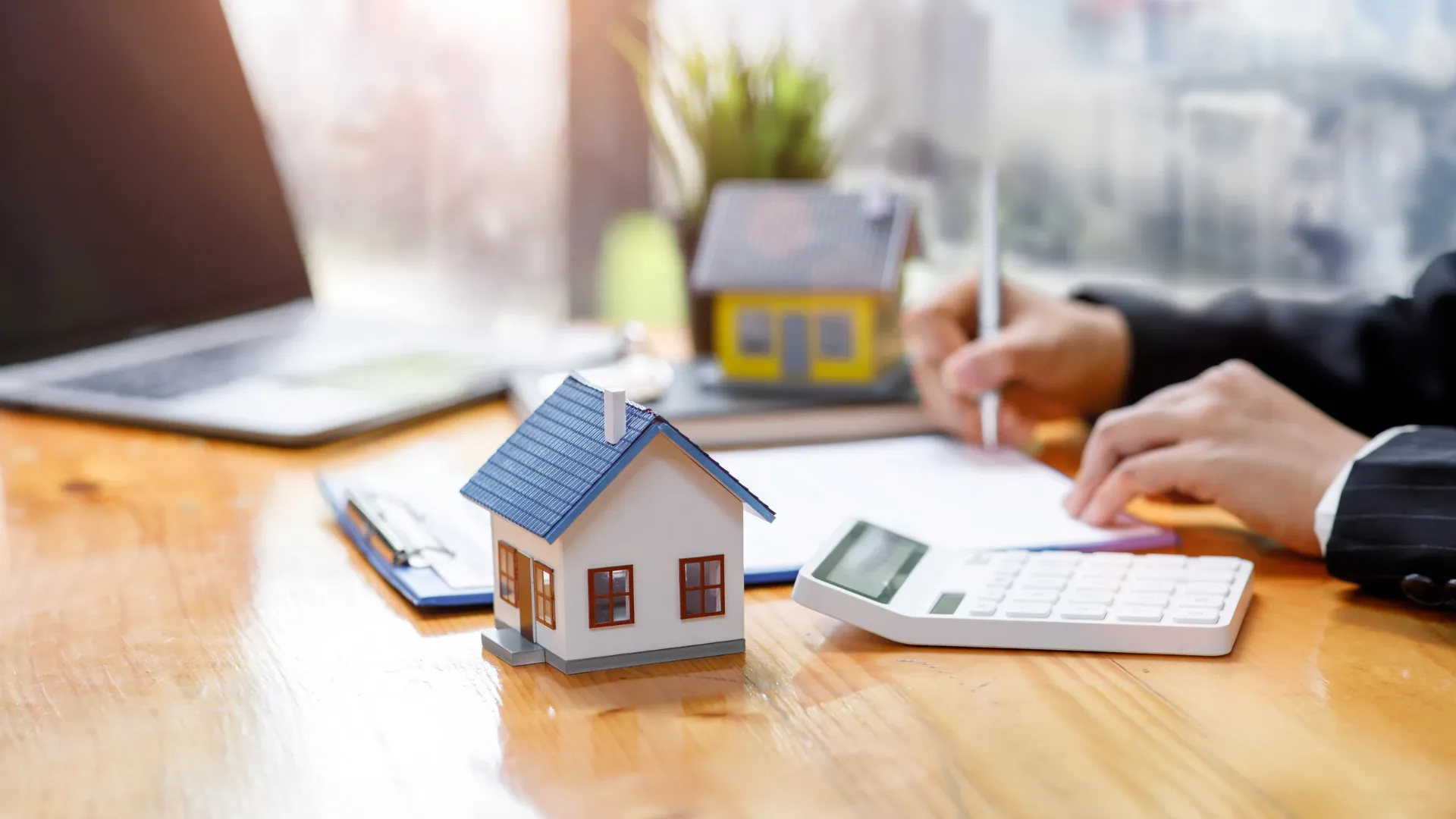Prioritizing Lower-Risk Lending Amid Rate Uncertainty and Real Estate Weakness