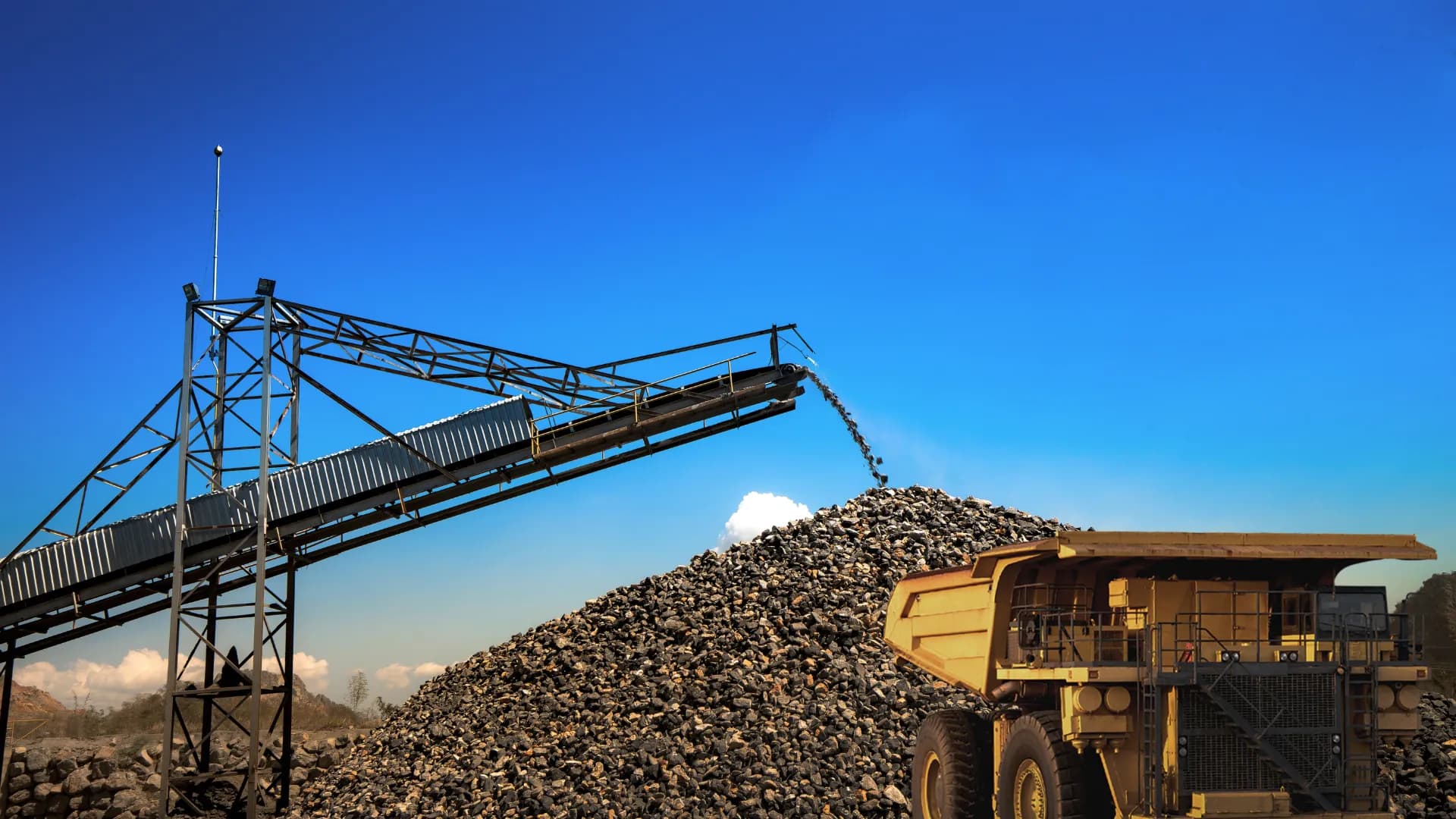 Resource Growth, Strategic Momentum, and Sector Tailwinds